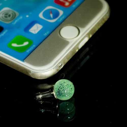 3.5mm Bead Luminous Headphone Jack Dust Plug For Tablet Random Shipment